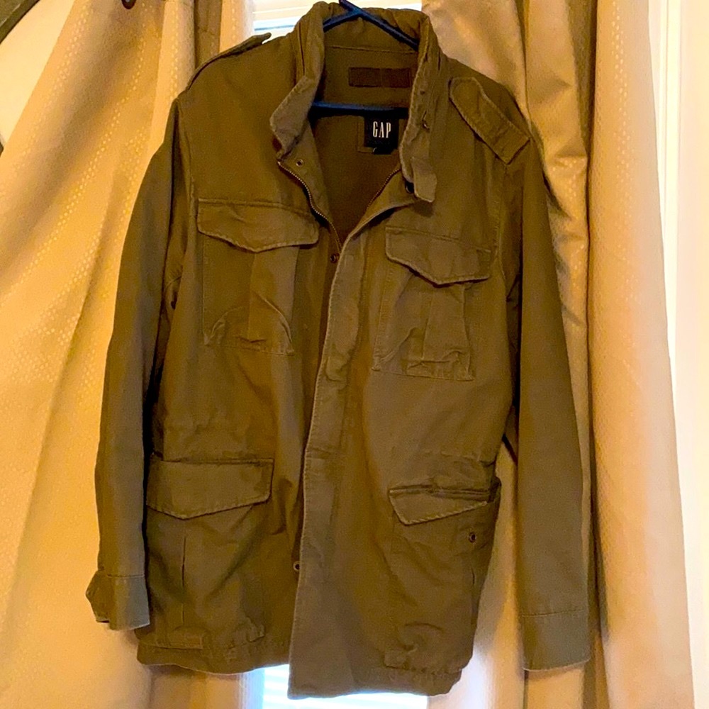 Army Green GAP Men’s Long Coat. Never Been Worn.